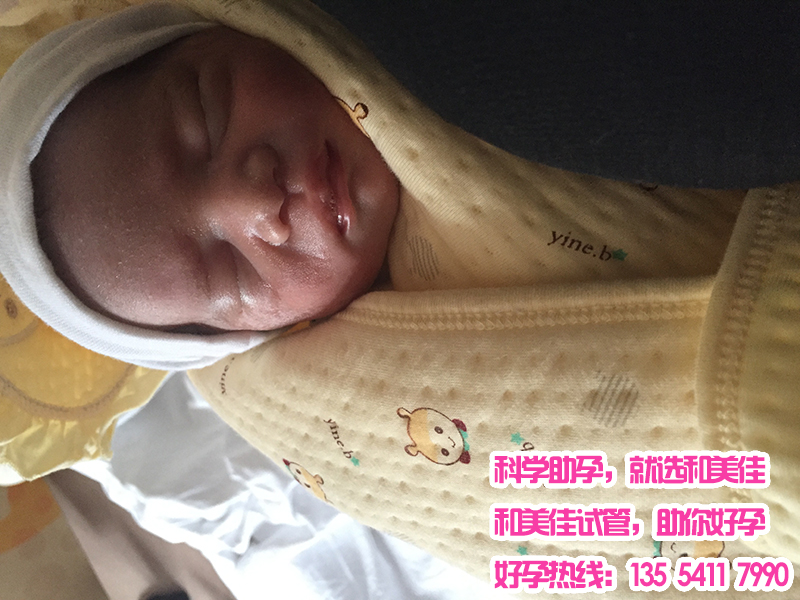 大龄代妈借助试管婴儿成功怀孕产子